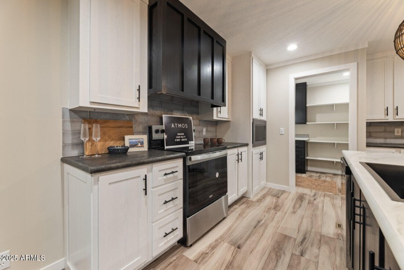 ATMOS Kitchen 8 Pantry