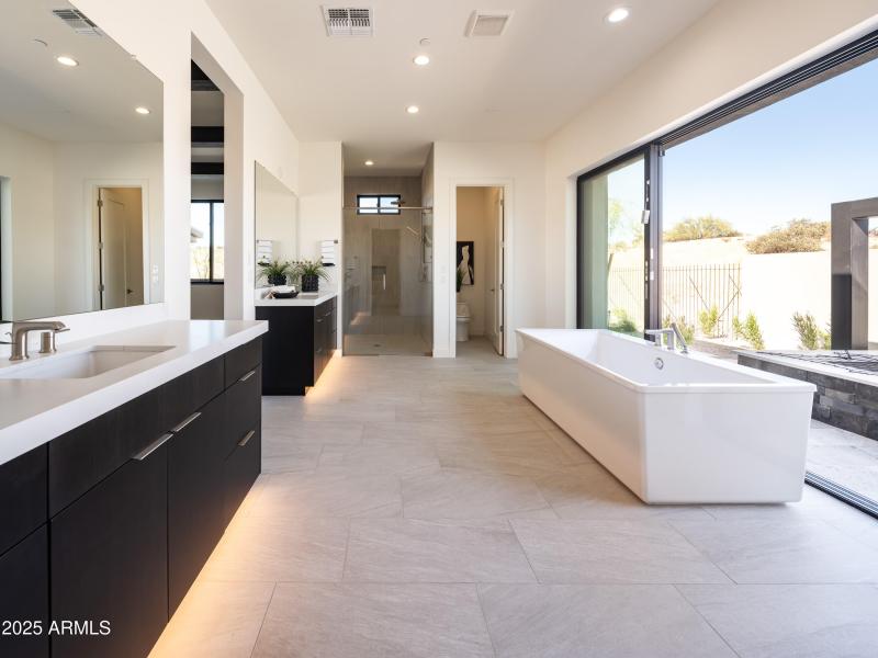 Ranch_Gate_Homesite4_PrimaryBath_2916MLS