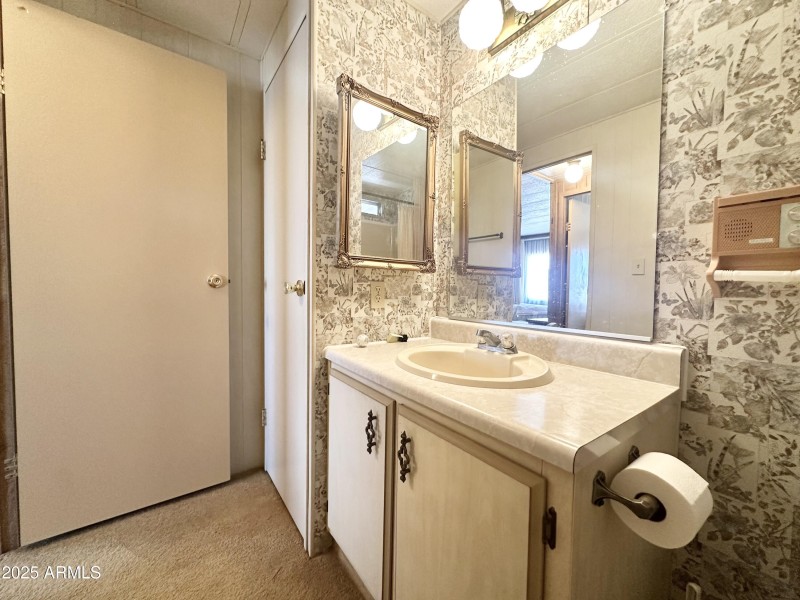 CUTE VANITY
