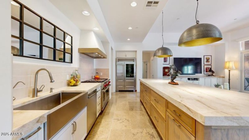 KITCHEN with Quartzite Island