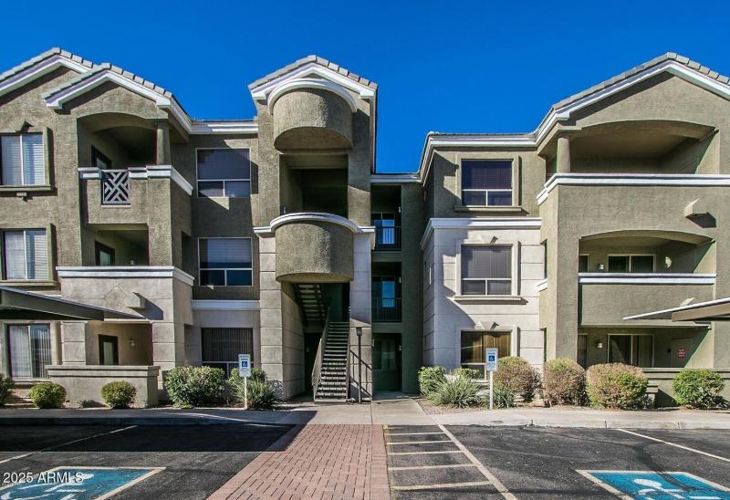 Carlyle building front