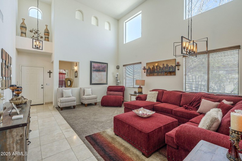 06-Formal living and dining areas