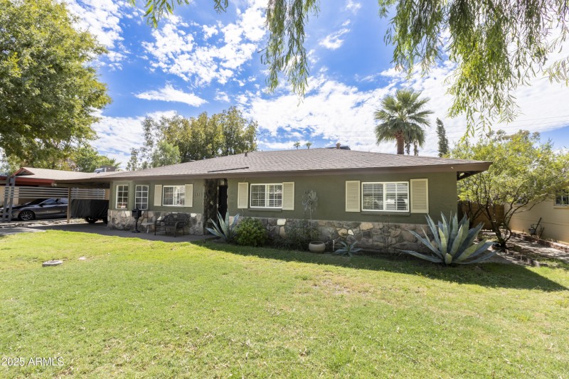 1825 E Medlock Dr-18