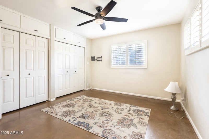 1825 E Medlock Dr-50