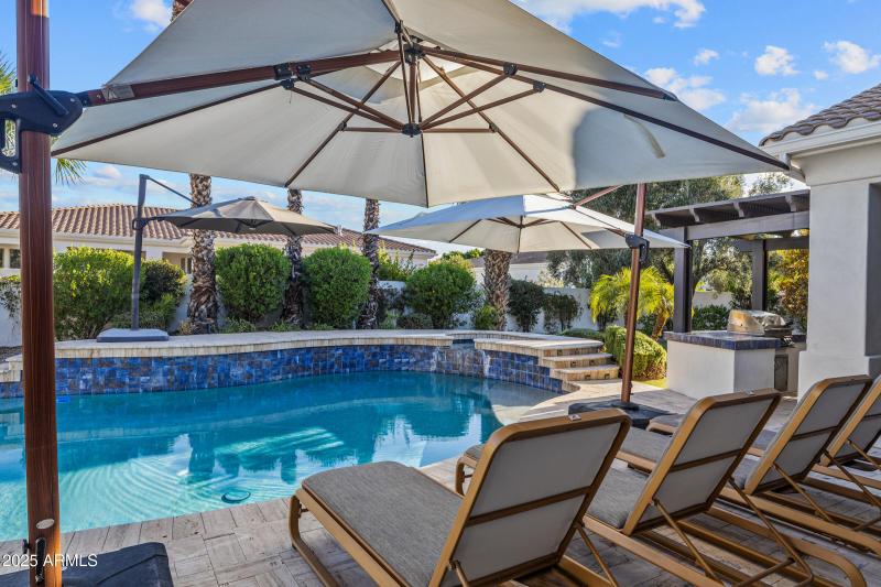 Pool/Outdoor Kitchen area