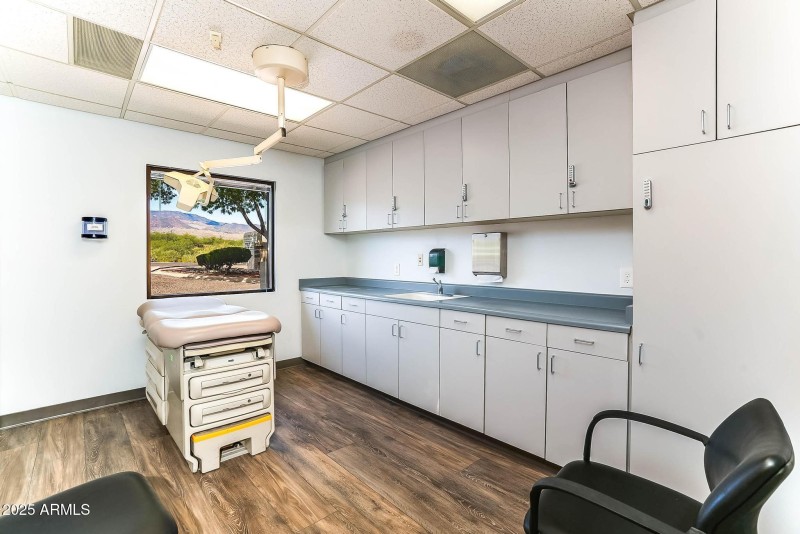 Suite 1 | Procedure Room