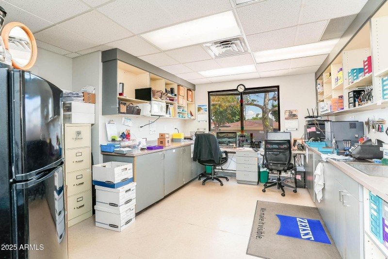 Suite 2/3 | Work Room