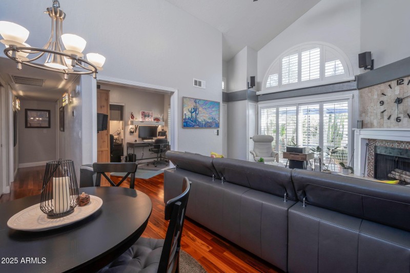 Vaulted Ceilings!