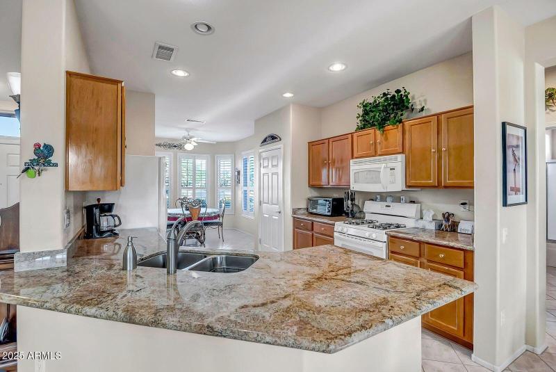 windy - kitchen breakfast room 2