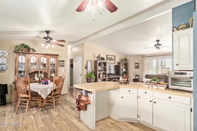 Kitchen/Dining