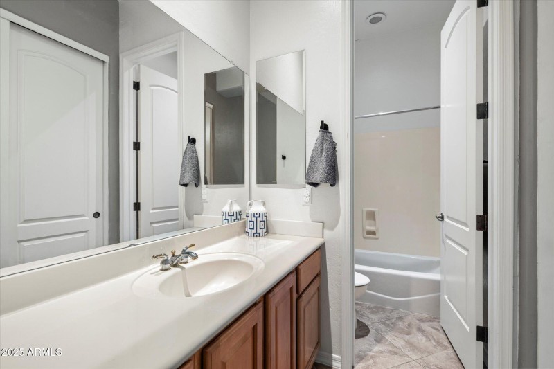 Ensuite Bathroom #4
