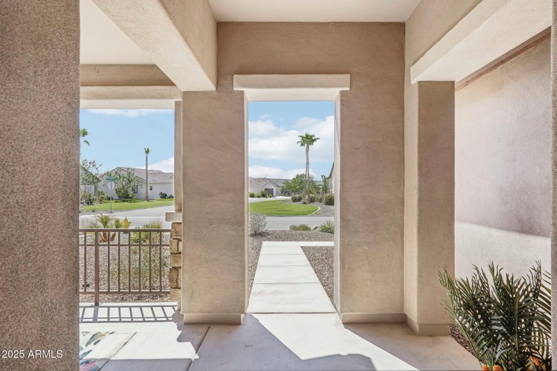 9-web-or-mls-W La Reata Ave-S1709-009