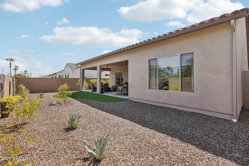 45-web-or-mls-W La Reata Ave-S1709-045