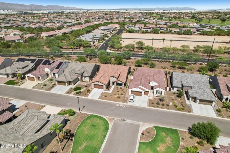 52-web-or-mls-W La Reata Ave-S1709-052