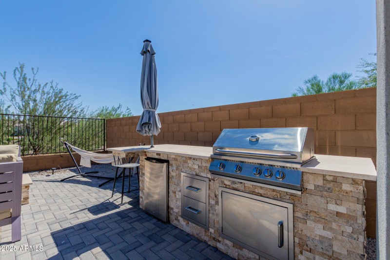 Outdoor Kitchen