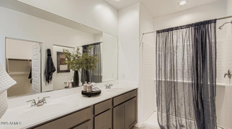 Owners Bath