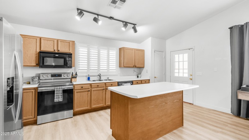 18229 N 89th Dr (4)