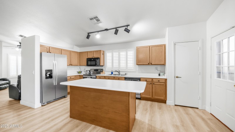 18229 N 89th Dr (5)