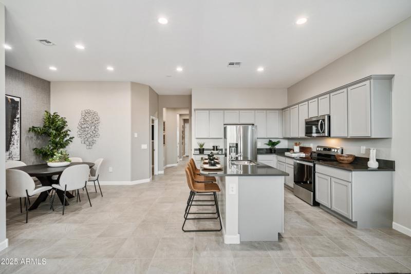 Dove_3734_Lakes at Red_Maricopa_AZ_DRH_9