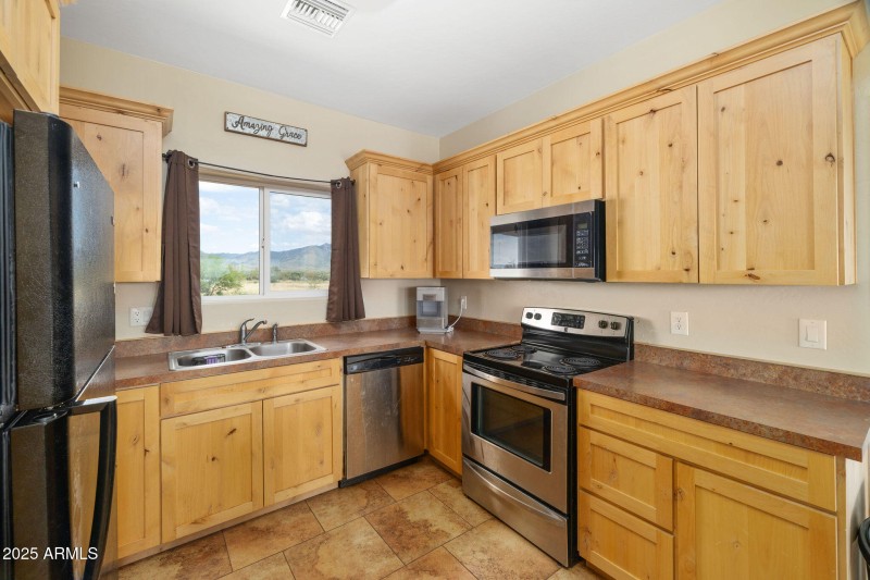 22091EMountainRainTrl-39