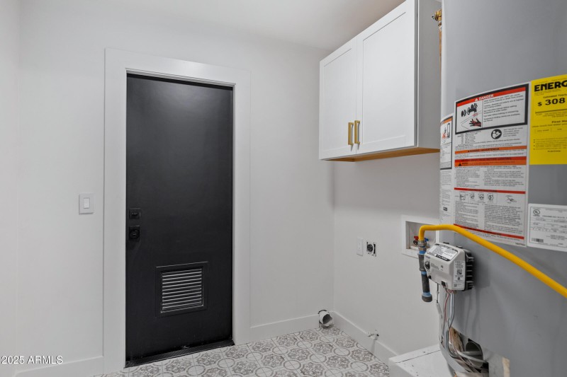 7820 E Loma Land Dr-16