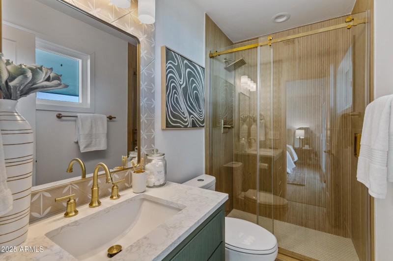 7820 E Loma Land Dr-23