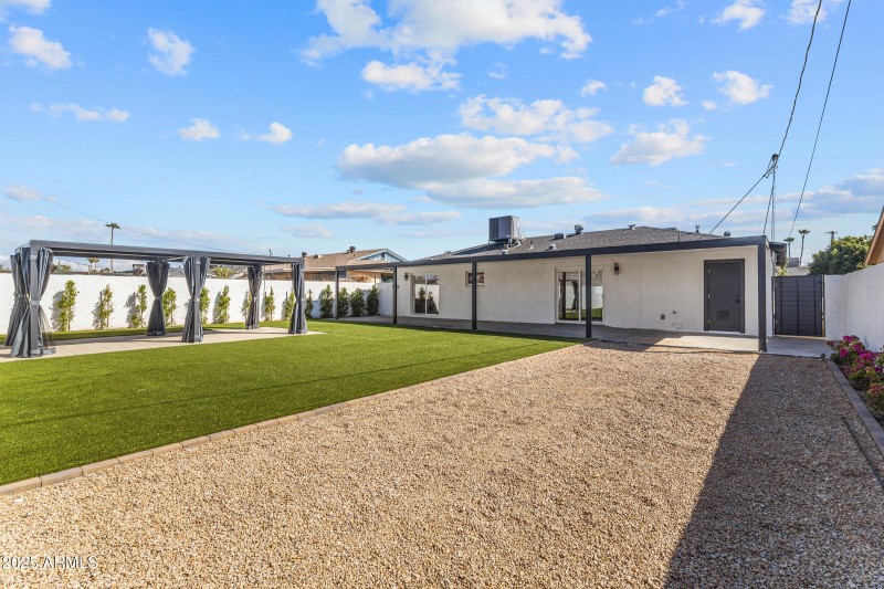 7820 E Loma Land Dr-24