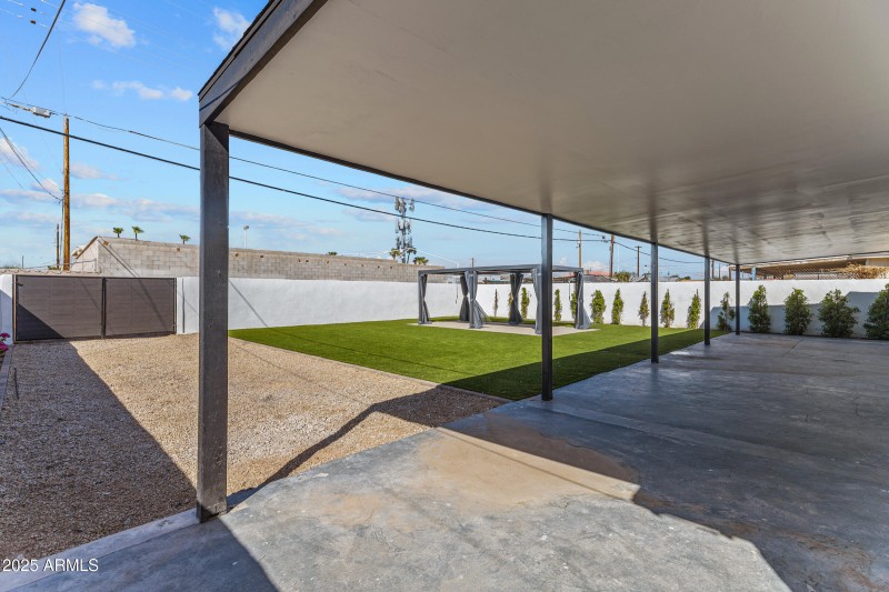 7820 E Loma Land Dr-27