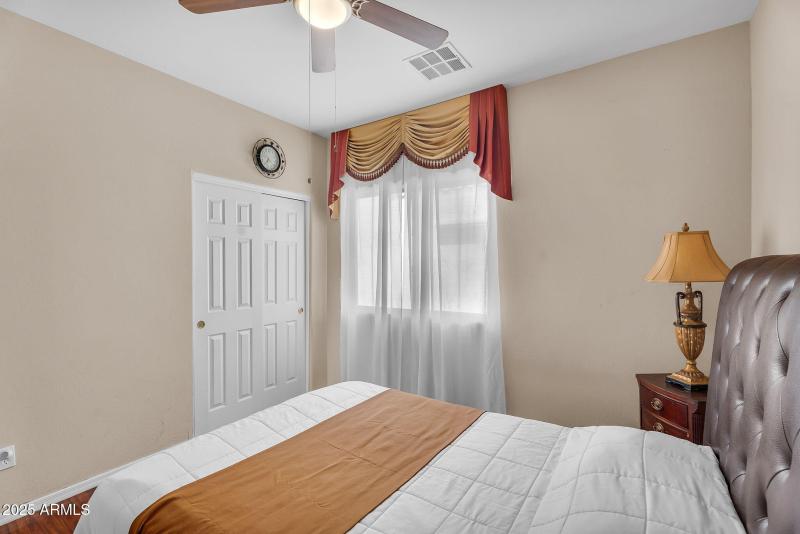 29-web-or-mls-East Sebring-21