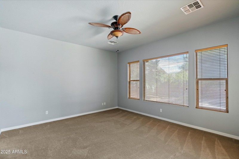 17-Master Bedroom