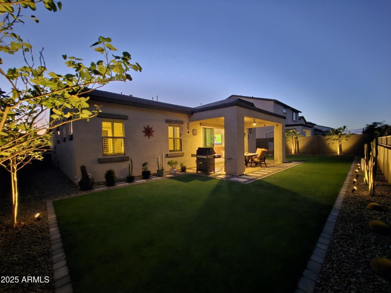 8321 N 172nd Ln - Granite Vista