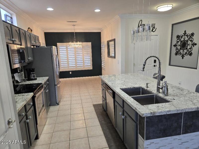 20250908_125242_resized