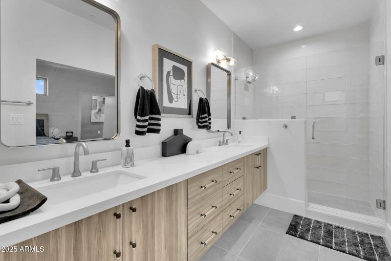 34-web-or-mls-Hearne-32