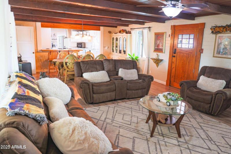 20230821210338030721000000-o