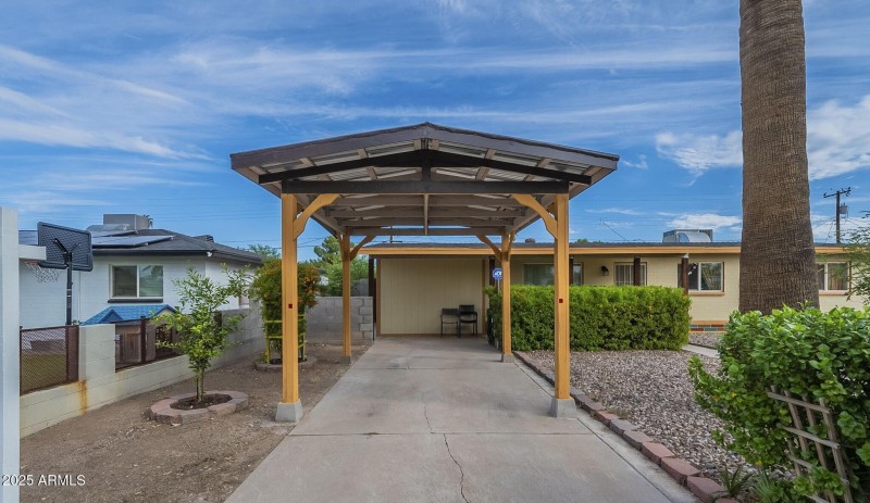Carport