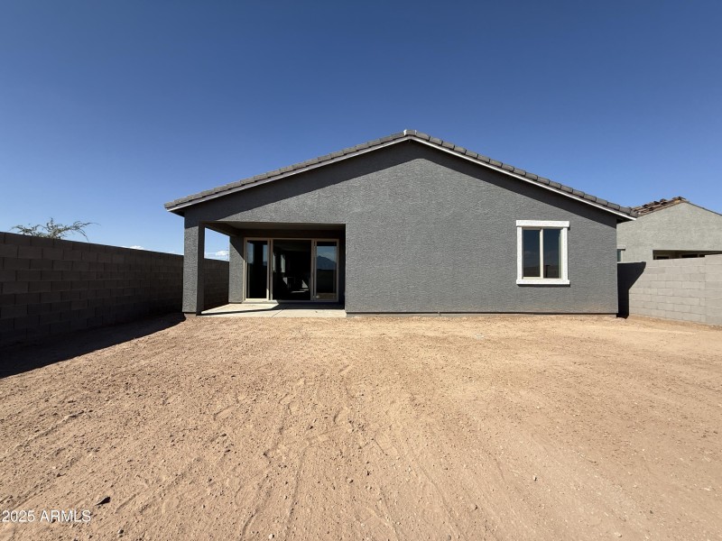 032_Back_Yard