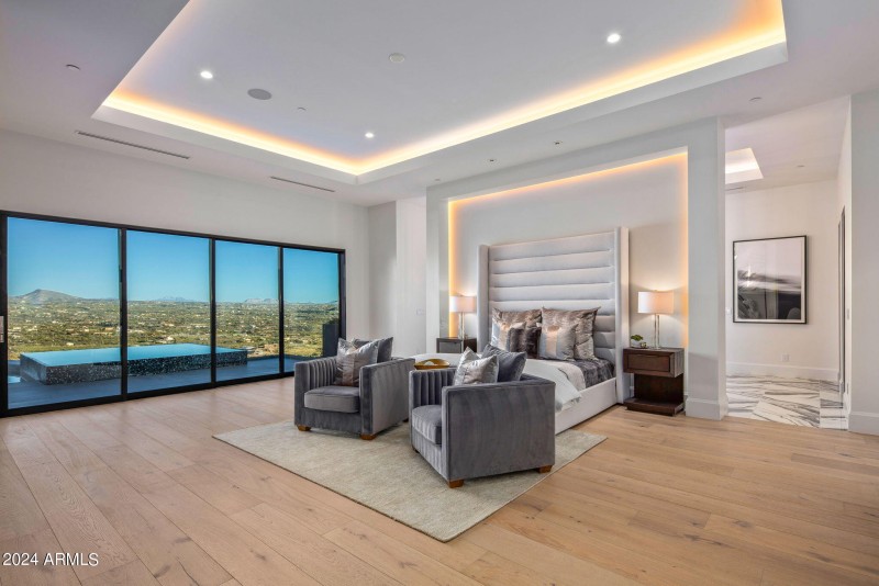 Primary w/Stunning view