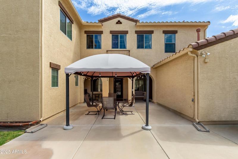 Facetune_17-09-2025-22-42-01