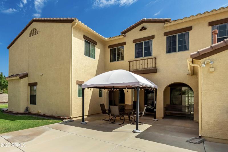 Facetune_17-09-2025-22-57-03