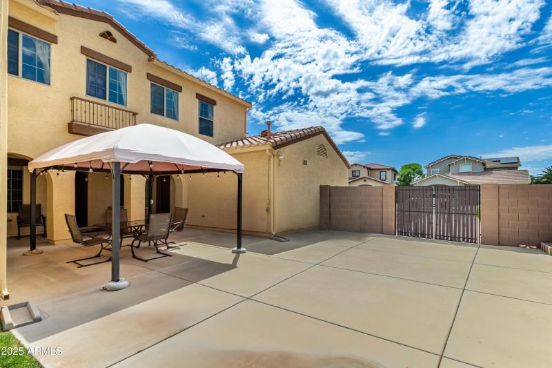 Facetune_17-09-2025-23-23-30