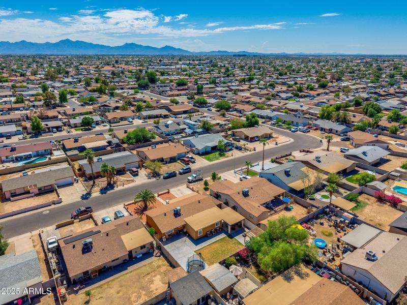 8032 W CLAYTON DR, Phoenix, AZ 85033