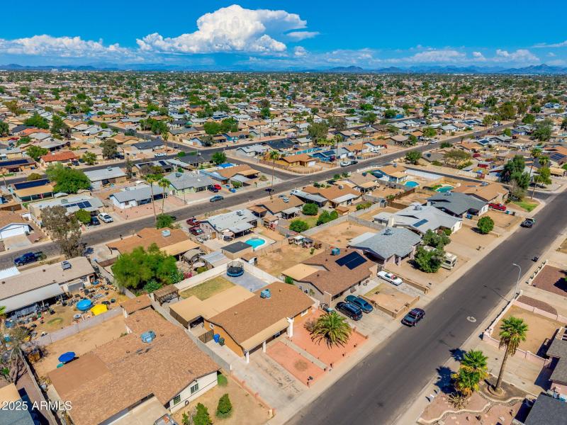 8032 W CLAYTON DR, Phoenix, AZ 85033