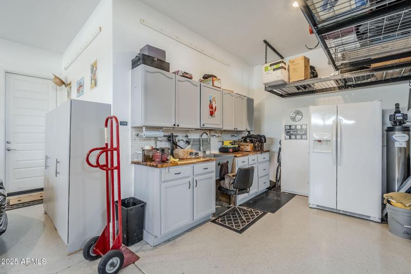 3 car garge work station