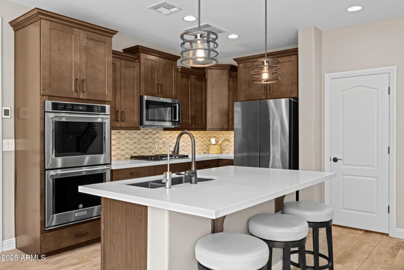 10-web-or-mls-9743 E Kinetic Dr, Mesa-9