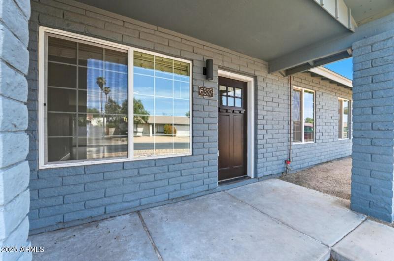 6337 W Caron St-05