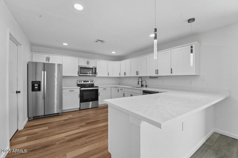 6337 W Caron St-16