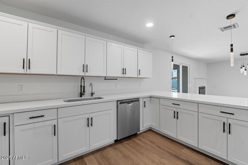 6337 W Caron St-19