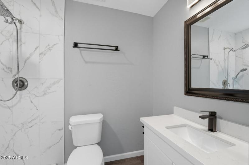 6337 W Caron St-32