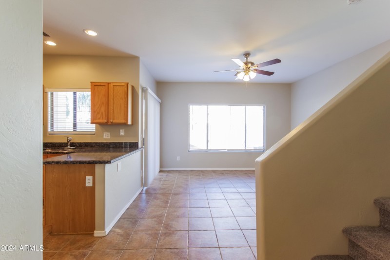 004-photo-living-room-8930028