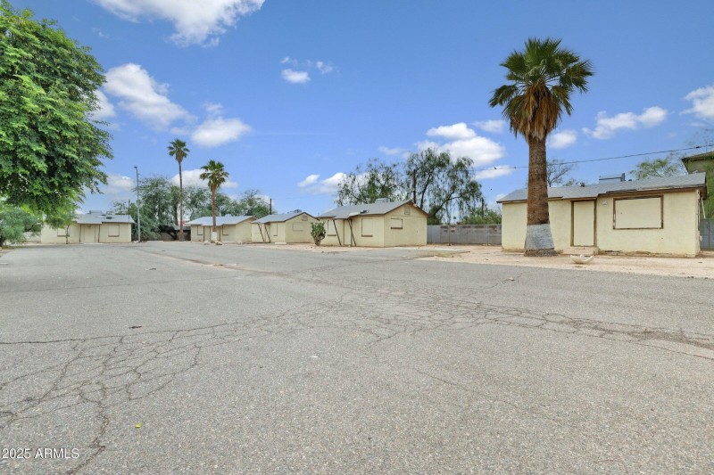 5-custom-1815 W Sahuaro Dr-5